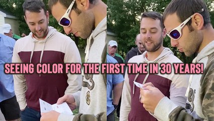 'Colorblind Man's Heartfelt Reaction to Seeing Color for the First Time in 30 Years'