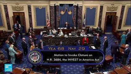 خطة بايدن الضخمة للبنى التحتية على طريق تبنيها في مجلس الشيوخ