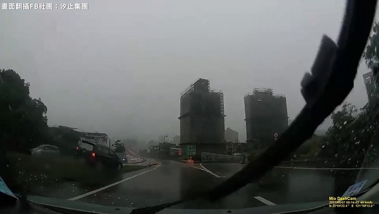 最誇張三寶下交流道