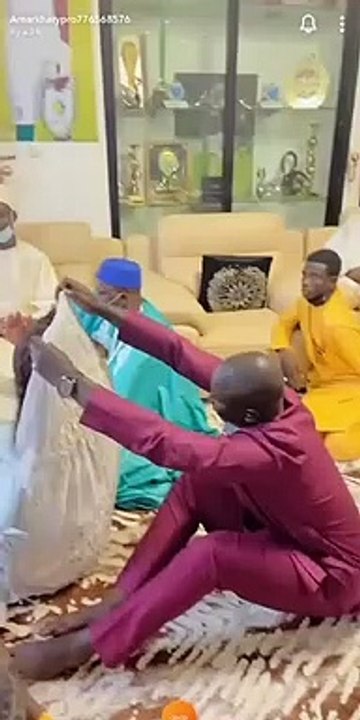 Or, make up, sagnsé... : Zahra Mbow se fait toute belle pour le baptême de son fils