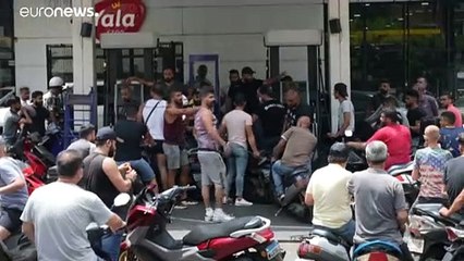 بسبب أزمة المحروقات.. مقتل ثلاثة لبنانيين في شجارين على الوقود