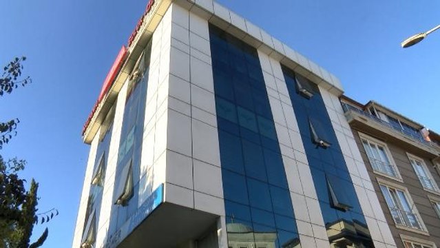 ÜSKÜDAR'DA 1.5 MİLYON LİRALIK SAHTE VİTAMİN VE İLAÇ KÜRLERİ ELE GEÇİRİLDİ