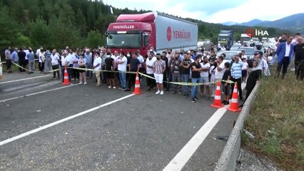 TEM’de kum yüklü kamyon dehşet saçtı: 1 ölü, 1’i ağır 2 yaralı