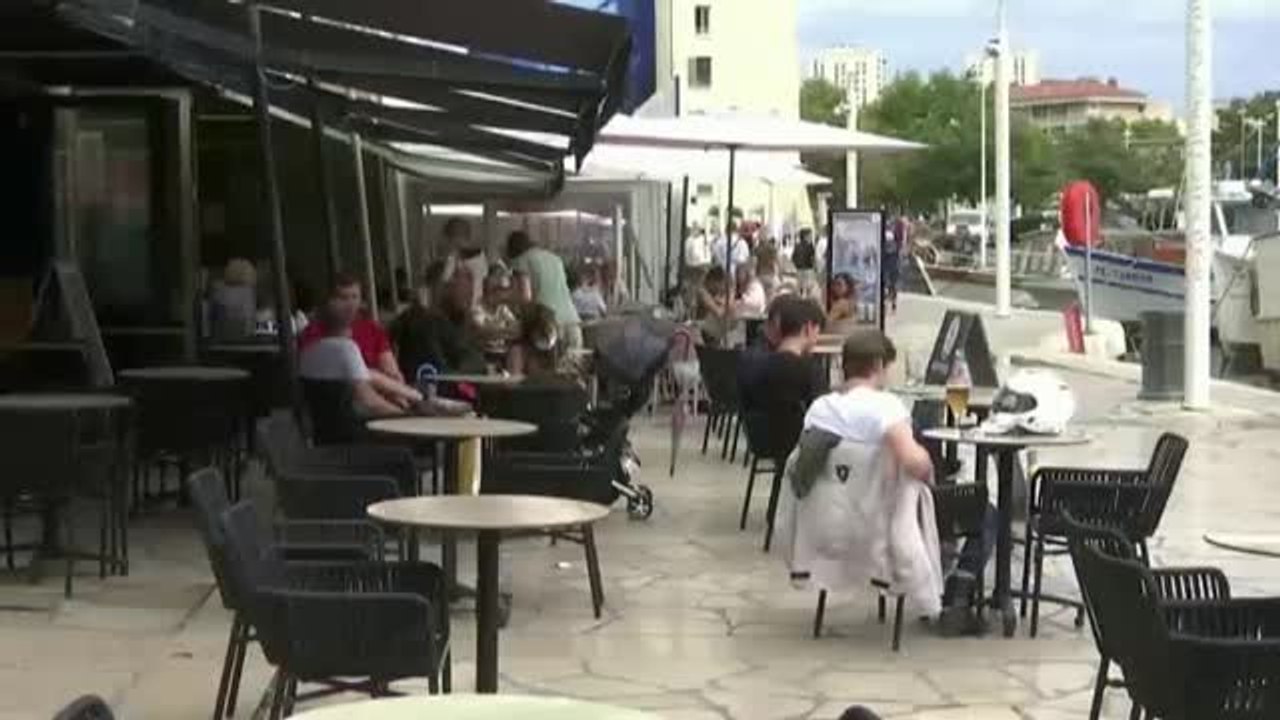 Francia implanta desde hoy el pasaporte Covid