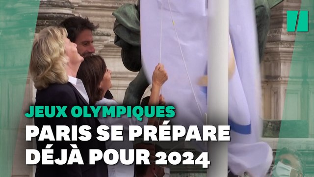 À trois ans des JO, le drapeau olympique flotte déjà sur Paris