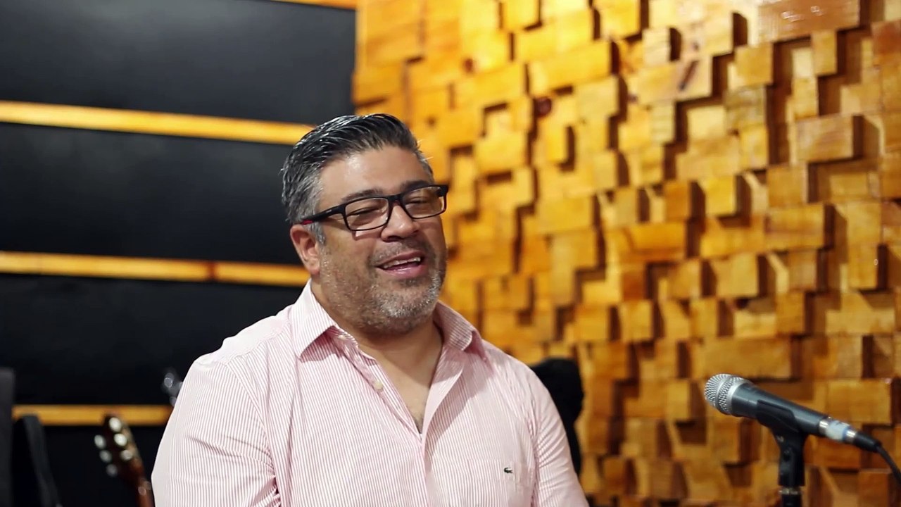Experiencias: MOLOTOV, POLÍTICOS Y PLAYBOY- Omar Garza / Lura Entertainment