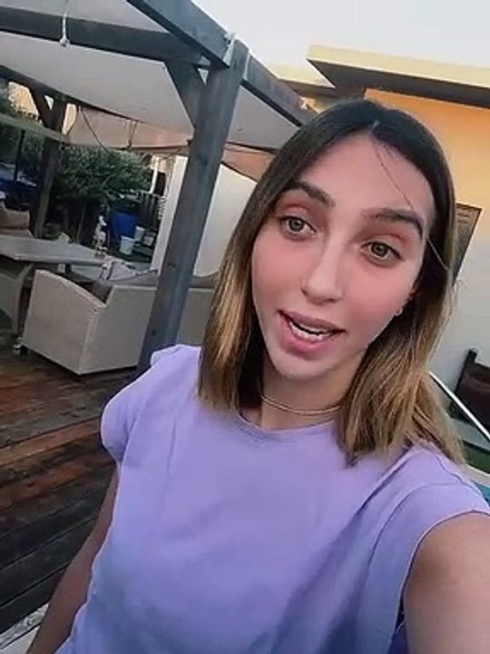 שרון אלרעי פרייס ,  אליאנה תדהר, ים מדר, עופר כסיף, כל המפורסמים גם עובדים מהבית, בכתיבה, קלדנות, סקרים שירות לקוחות ועוד פרטים בסרטון