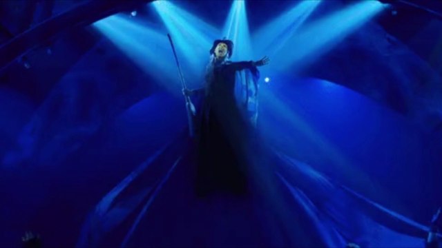 Kristin Chenoweth and Idina Menzel to Co-Host Wicked in Concert Special on PBS