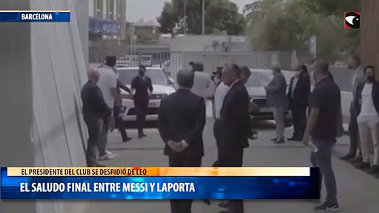 El saludo final entre Messi y Laporta