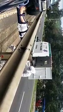 Socorristas tuvieron que ingeniárselas para trasladar a un paciente C-19 ante los bloqueos registrados
