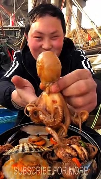 SPICY SEAFOOD | SQUID OCTOPUS SUPER NICE EATING |  أصوات الأخطبوط ال | #shorts #40