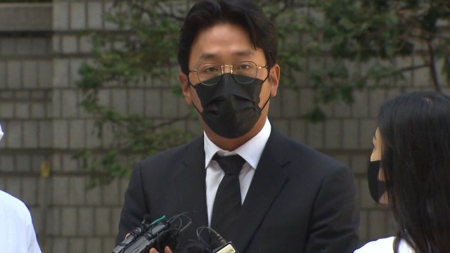 '프로포폴 불법 투약' 하정우 첫 재판...檢, 벌금 천만 원 구형 / YTN