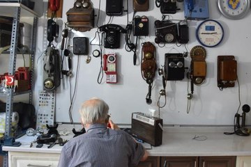 ESKİŞEHİR - PTT emeklisi biriktirdiği "antika" telefonları müzede sergilemek istiyor