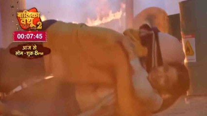 Choti Sarrdaarni Episode 554; Rajbir helps Seher from fire | FilmiBeat