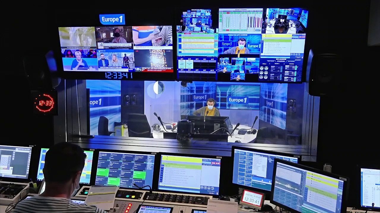 Émotion et recueillement lors d'une messe hommage au prêtre tué en Vendée