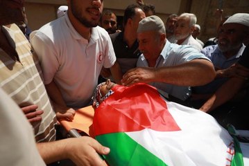 İsrail askerlerince geçen ay vurularak hayatını kaybeden Filistinli son yolculuğuna uğurlandı