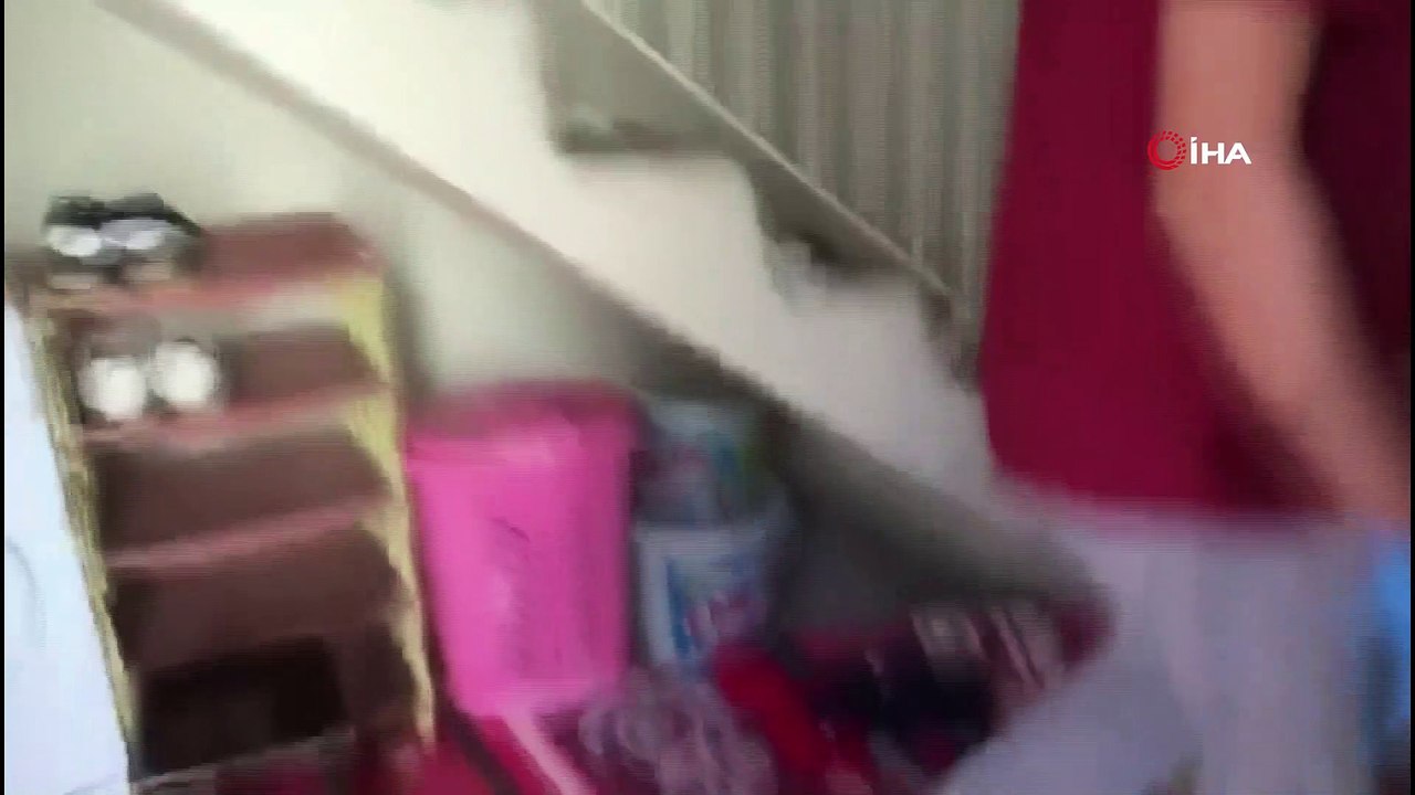 Polisi gören tarihi eser kaçakçısı karı-koca, tarihi eserleri klozete attı