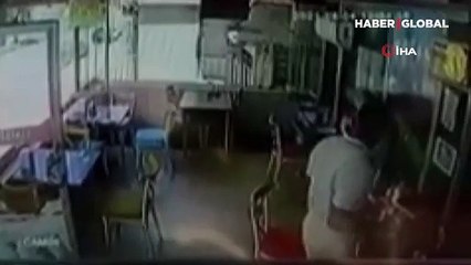 Lokantanın kasasından para çalan soğukkanlı hırsız kamerada