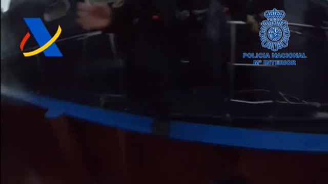 Interceptado un barco cargado con 20 toneladas de hachís cerca de Canarias