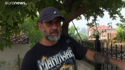 Chamas descontroladas em Eubeia