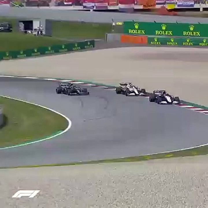 Acidente entre Raikkonen e Vettel