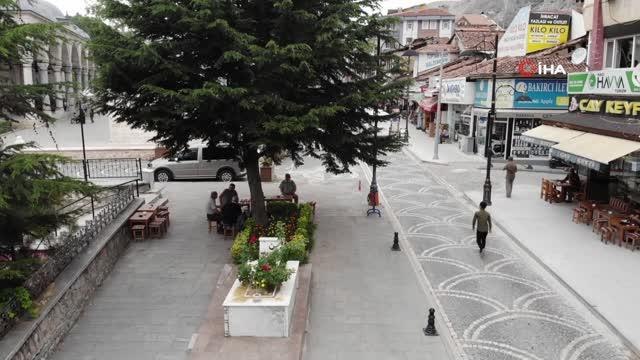 Son dakika haberleri: Kent merkezindeki 600 yıllık 'Meçhul Asker' mezarı dikkat çekiyor