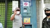 Cartazes identificam casas de pessoas com teste positivo na Venezuela