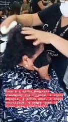 Seis anos após vencer cancro, cabeleireira rapa cabelo em apoio a amiga