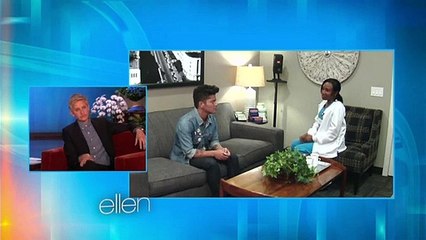 Bruno Mars prega partida a enfermeira