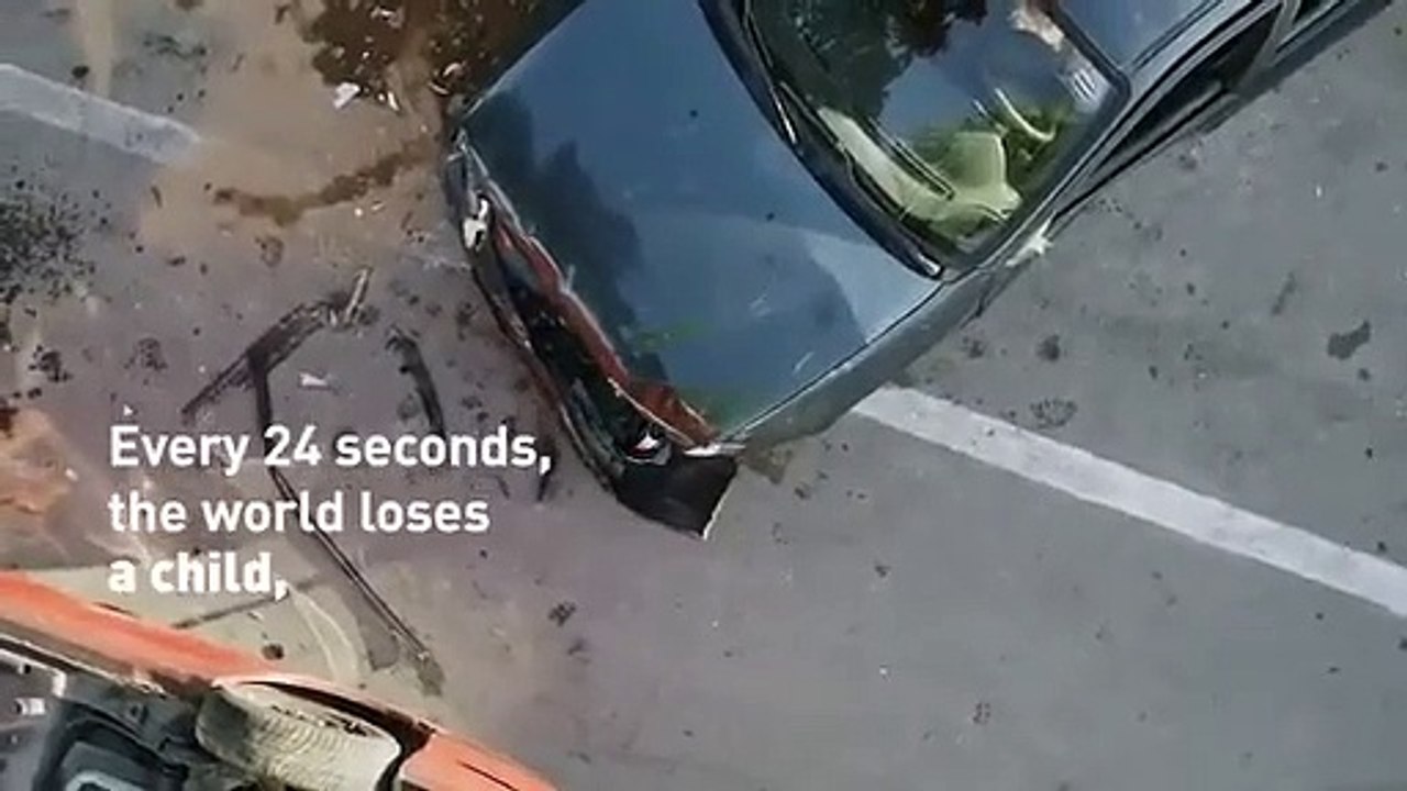 A cada 24 segundos, o mundo perde uma criança, um pai, uma mãe, um irmão, uma irmã, um amigo, um colega, um vizinho