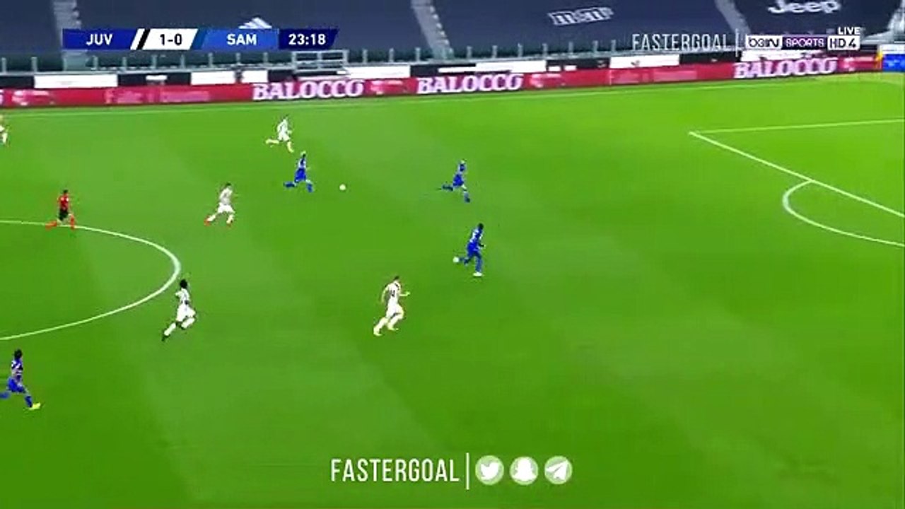 Remate à trave de Ronaldo