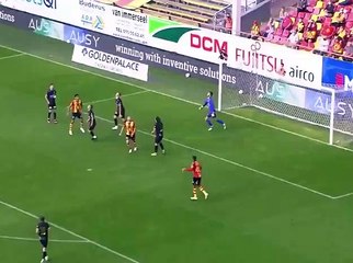 Vranckx candidatou-se aos maiores falhanços da história com este lance