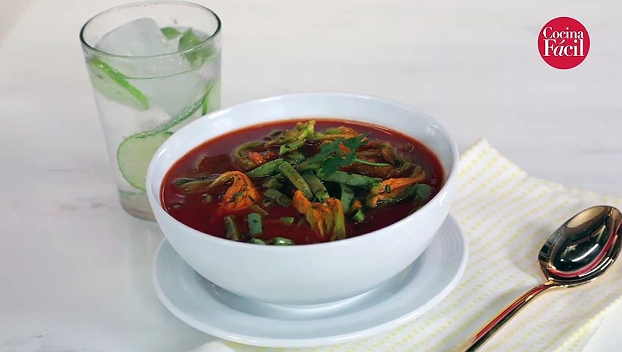 Sopa de flor de calabaza con nopales ‍ - Cocina Fácil