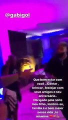 Irmã de Neymar não falta à festa de aniversário de Gabigol