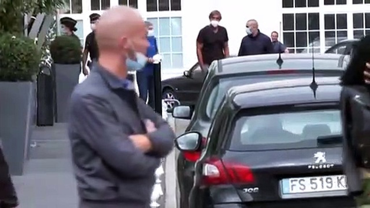 Crazy Atmosphere !!! The moment Lionel Messi arrived At Paris !