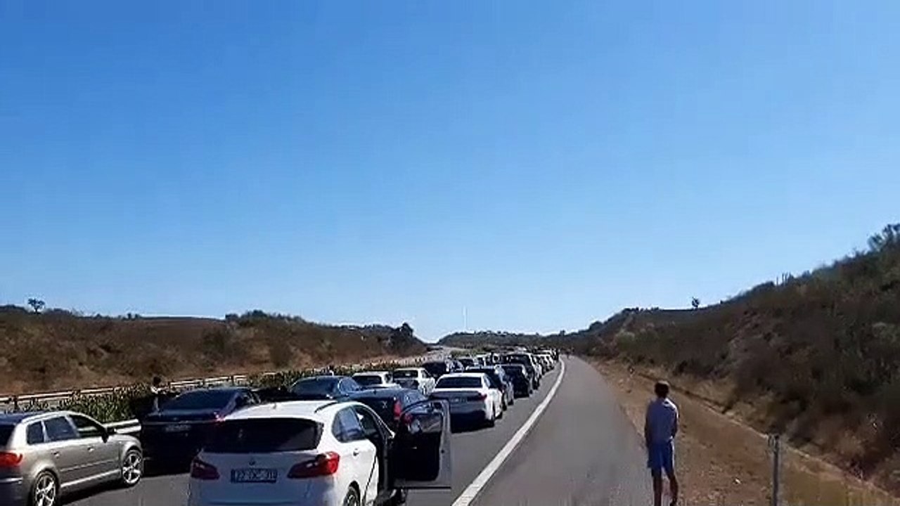 Trânsito cortado A2