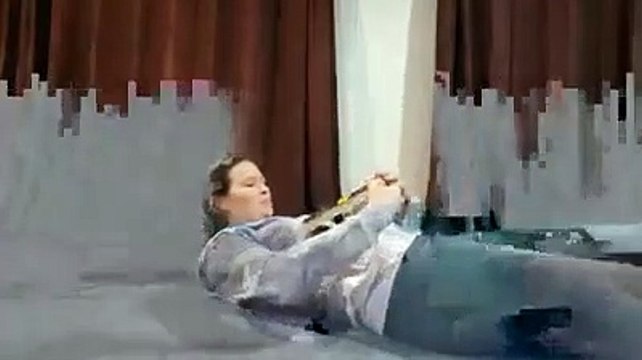 Eis Pixie, o cão que faz manobras de reanimação