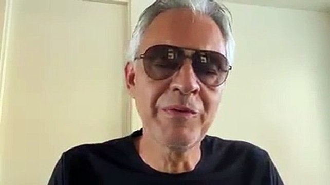 Covid-19. Andrea Bocelli pede desculpa após declarações polémicas