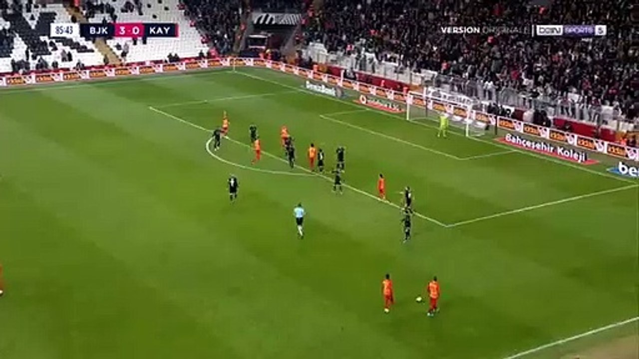 Golo Adebayor
