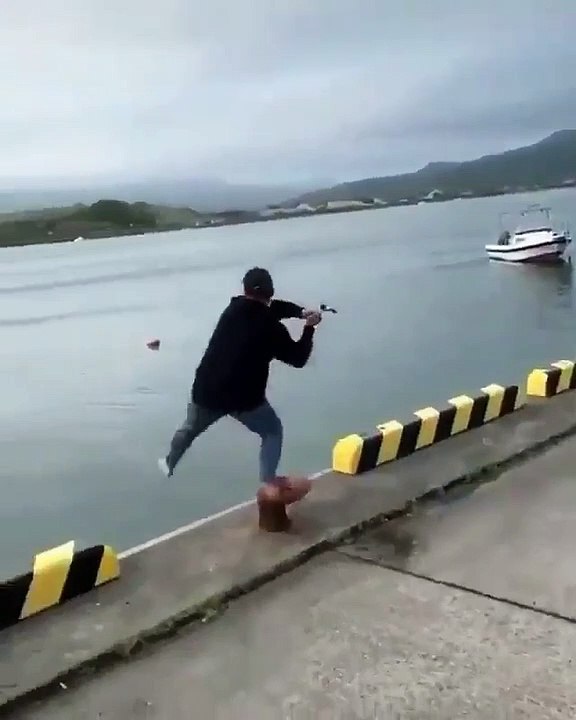 Pescador, Água