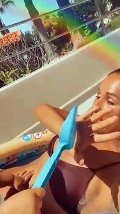 Não há duas sem ... Filho de Rita Pereira atira brinquedo e acerta na mãe