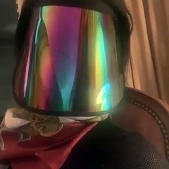 Castelo Branco reage com ofensas a jovem que o acusa de "plagiar" fotos