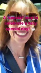 Viúva de Kirk Douglas celebra 101.º aniversário com surpresas especiais