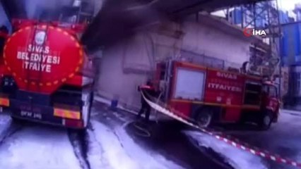 Çimento fabrikasında çıkan yangın paniğe neden oldu