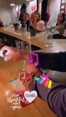 As comemoração do aniversário de Inês Folque. O 1.º ao lado do filho