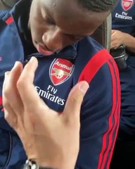 David Luiz aperta o nariz aos colegas