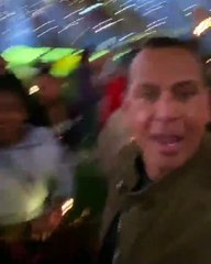 Vídeo: Noivo de Jennifer Lopez em êxtase durante concerto no Super Bowl