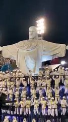 Família de Ricardo Pereira diverte-se no Carnaval do Brasil