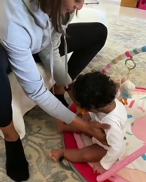 Viúva de Kobe Bryant mostra primeiros passos da filha: Os olhos do pai