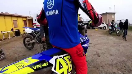 Valentino Rossi a treinar motocross